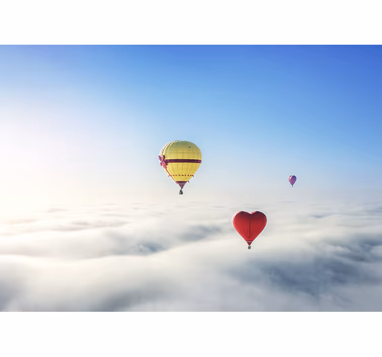 Toile fenêtre chambre enfant ballon cœur dans le ciel - TenStickers