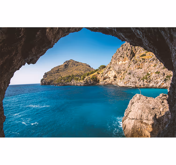 Papier peint mural mer Grotte avec vue sur une île - TenStickers