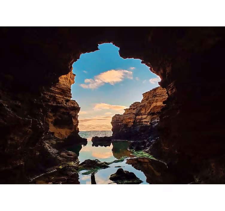Tapisserie murale paysage vue sur mer en cave - TenStickers