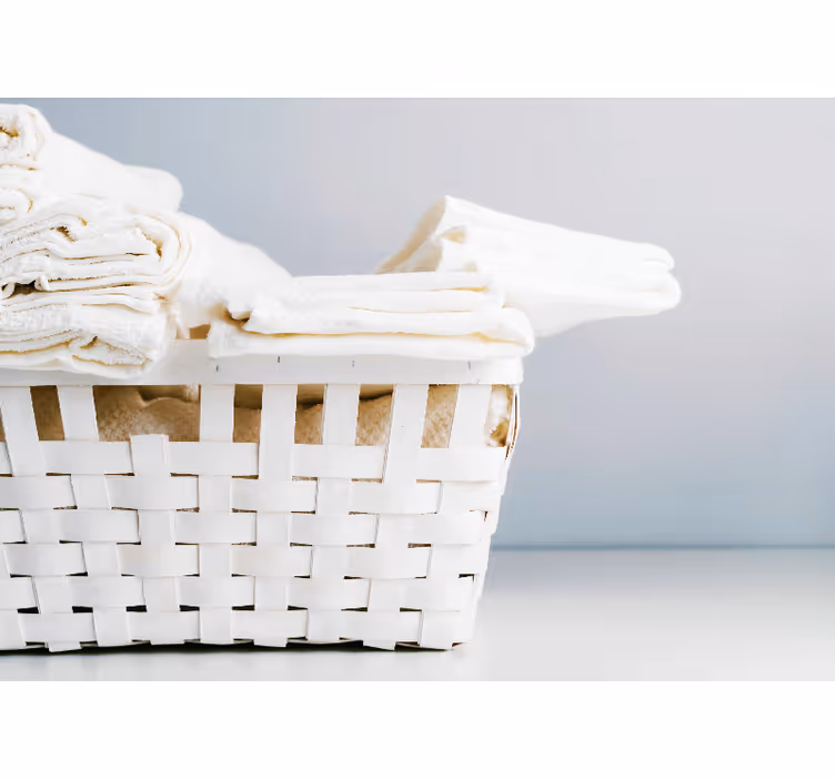 Papier peint salle de bain Panier à linge - TenStickers
