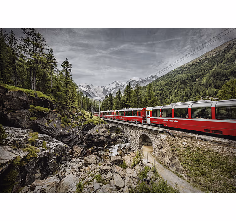 Tapisserie ville voyage en train en montagne - TenStickers