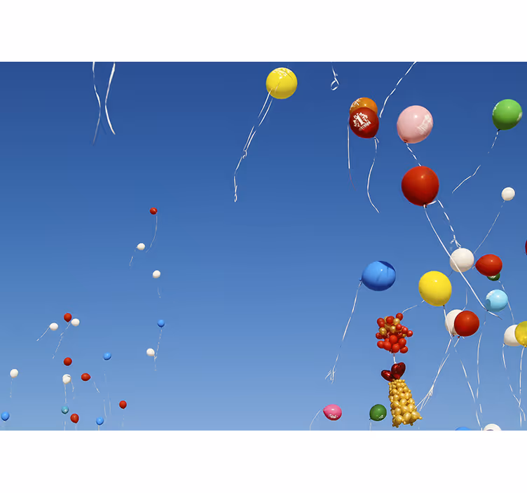 Tapisserie murale amour ballons colorés flottants - TenStickers