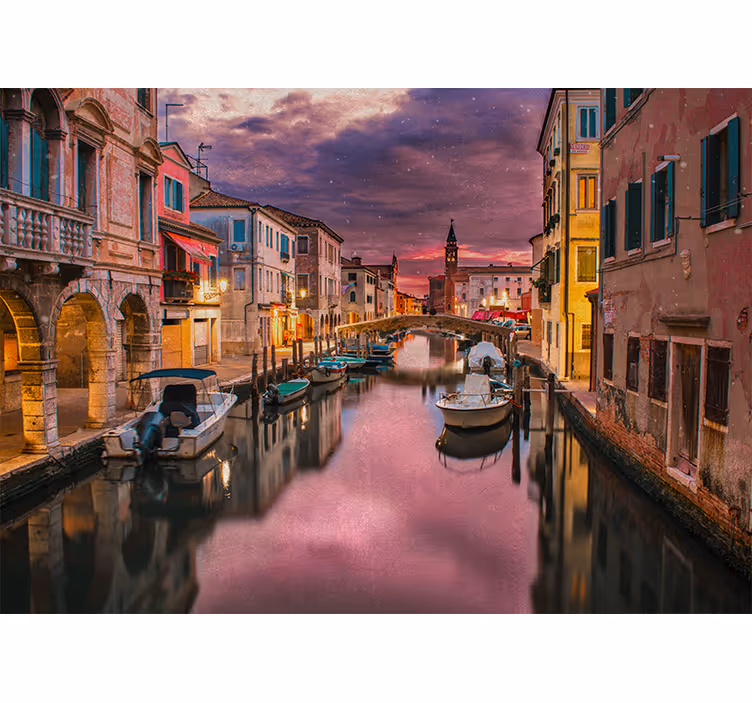 Tapisserie ville perspective enchanteresse de voie d'eau - TenStickers