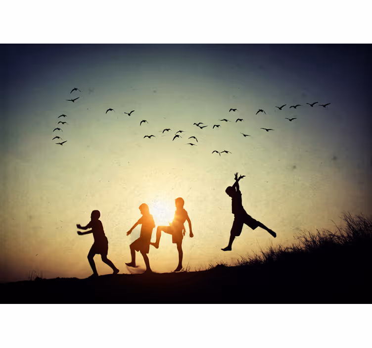 Tapisserie personnalisé silhouette d'enfants jouant - TenStickers