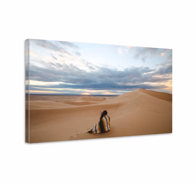 Tableau paysage Fille solitaire dans le désert - TenStickers