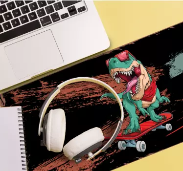 Mouse pad gamer aventure de dinosaure sur roller - TenStickers