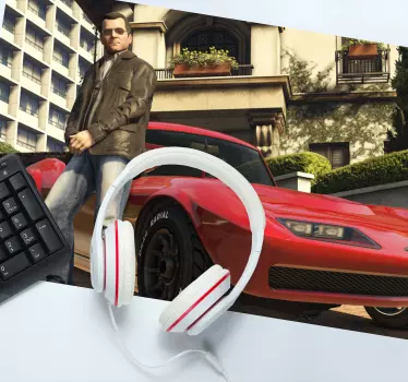 Mouse pad gamer personnage à côté d'un véhicule rouge - TenStickers