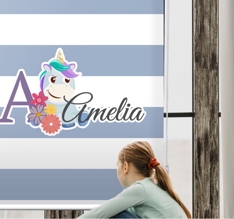 Toile fenêtre chambre enfant nom de licorne personnalisé - TenStickers