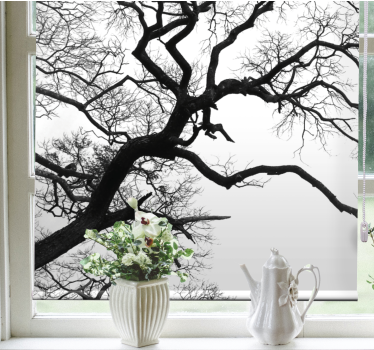 Stores arbre d'hiver sombre vu par la fenêtre - TenStickers