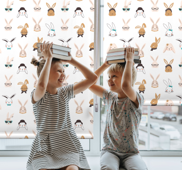 Toile fenêtre animal motifs de lapins ludiques - TenStickers
