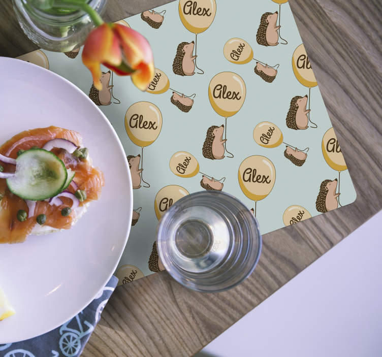 Set de table enfant hérisson avec des ballons avec nom - TenStickers
