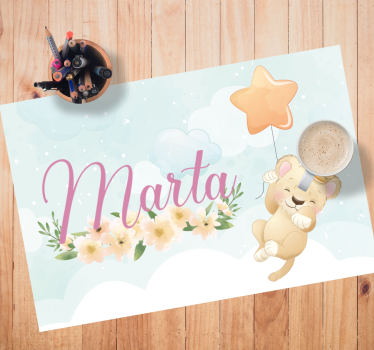 Set de table enfant lion mignon tenant un ballon - TenStickers