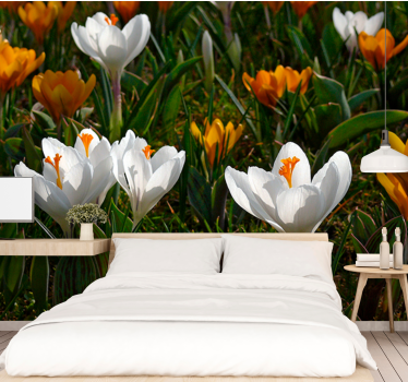 Tapisserie fleur crocus en pleine floraison - TenStickers