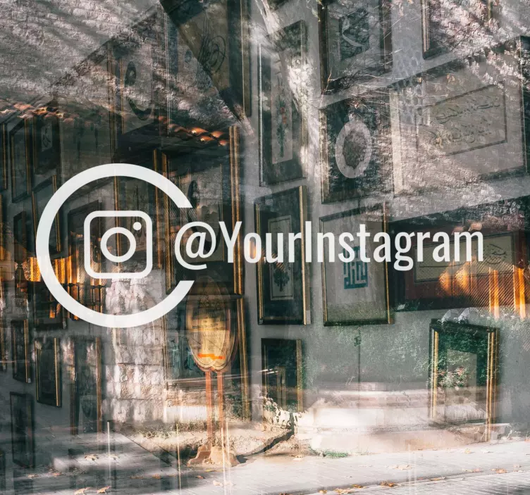 Sticker vitrine personnalisé réseau social - TenStickers