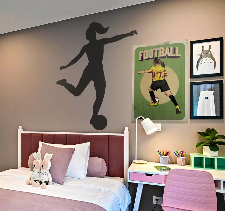 Sticker Footballeur Silhouette femme football - TenStickers