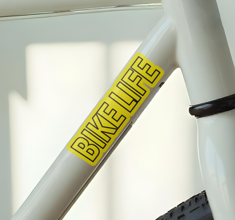 Sticker VTT la vie à vélo avec un fond jaune - TenStickers