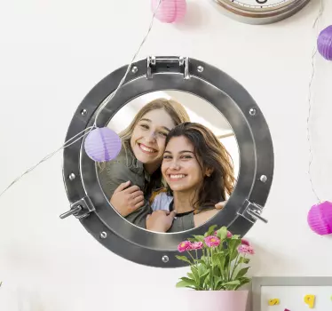Sticker trompe l'œil hublot personnalisé - TenStickers