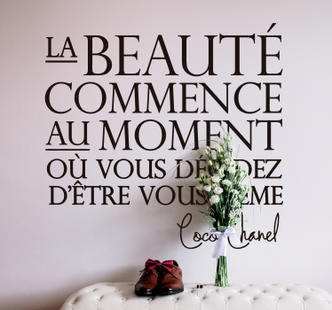 Autocollant muraux Salon citation Coco Chanel beauté - TenStickers