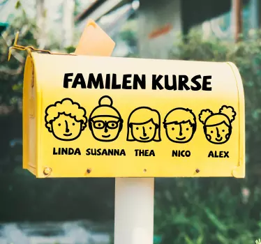 Sticker Personnalisé Boîte aux lettres mamans et trois enfants - TenStickers