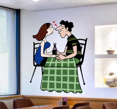 couple romantique attablé - TenStickers