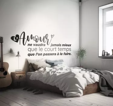 Sticker L'amour ne vaudra jamais plus que ça - TenStickers