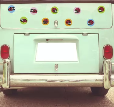 Sticker voiture collection de coccinelles joyeuses - TenStickers