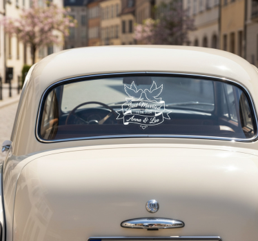 Sticker voiture colombes "just married" - TenStickers