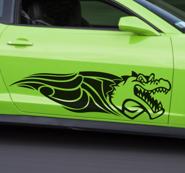 Sticker voiture tête de dragon furieuse - TenStickers