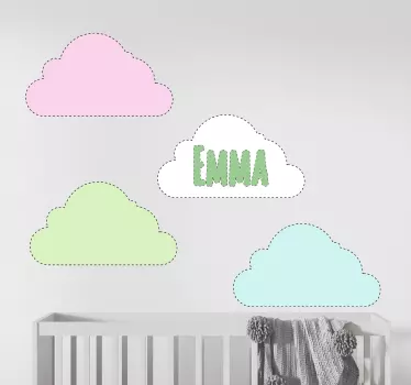 Stickers Chambre Bébé Nuages avec nom - TenStickers