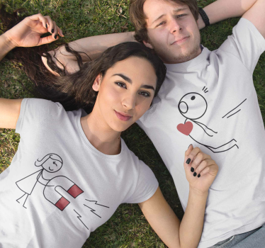 T-shirt couple aimant coeur - TenStickers