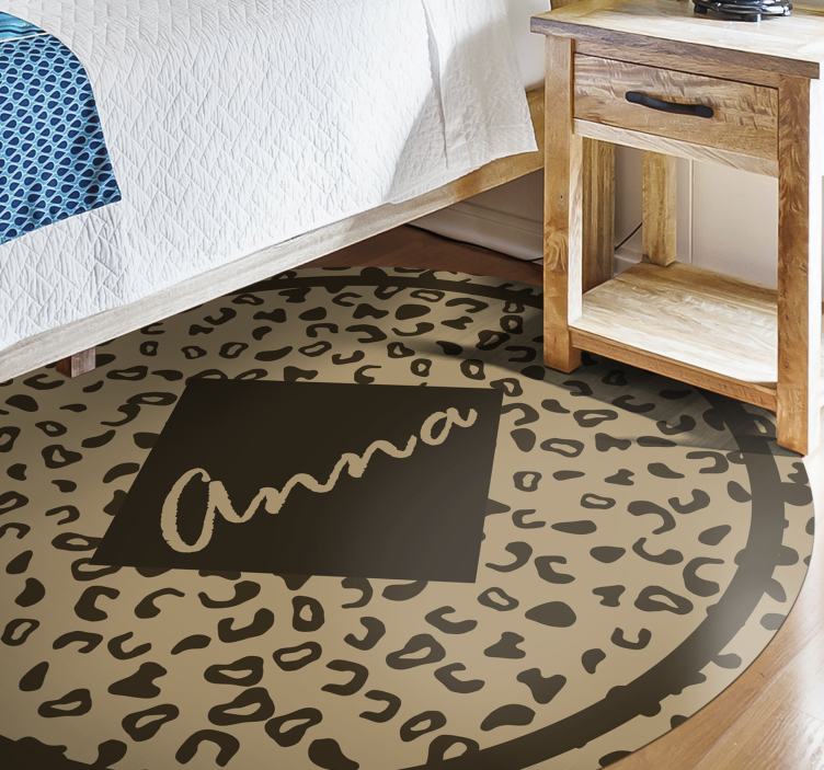 Tapis vinyle chambre nom imprimé léopard - TenStickers