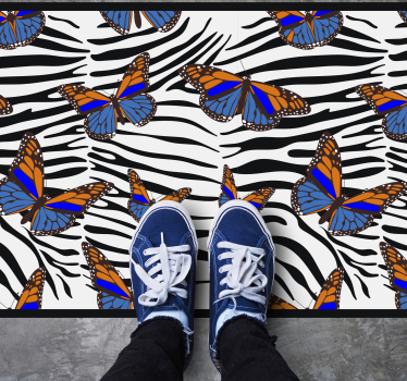 Tapis vinyle animal papillons sur zèbre - TenStickers